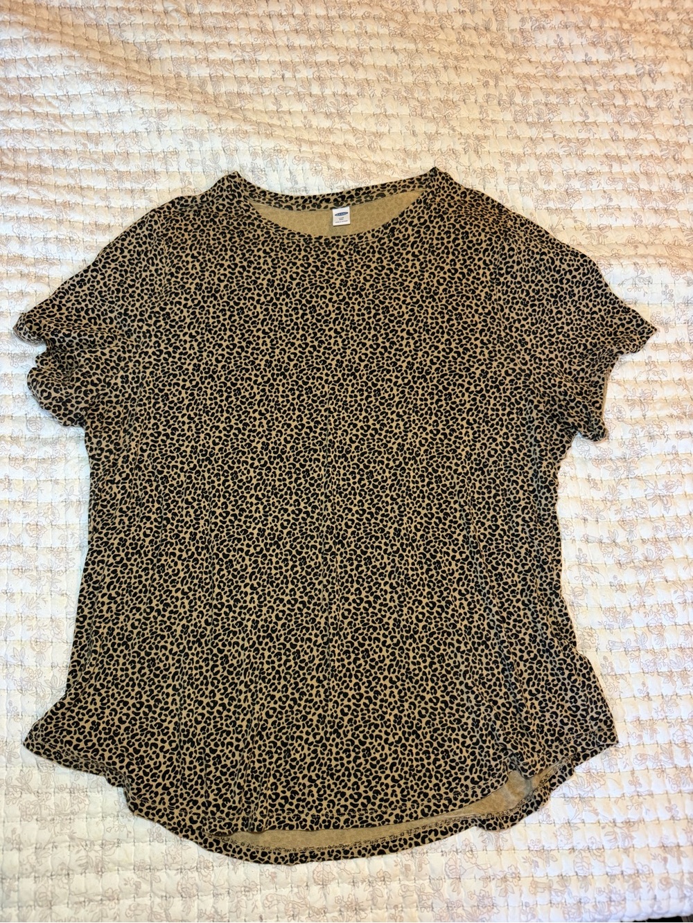 Old Navy Leopard Print Short Sleeve Tee in Tan and Black